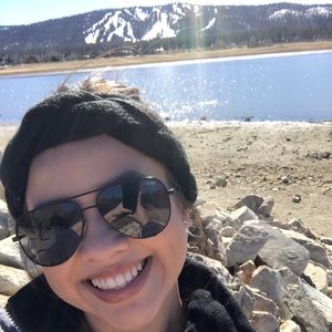 Meet your Posher, Julia